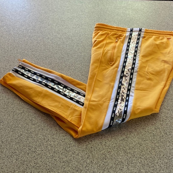 Vs Pink bling track pants faux fur full zip hoodie fashion show exclusive 2018 - Picture 7 of 15